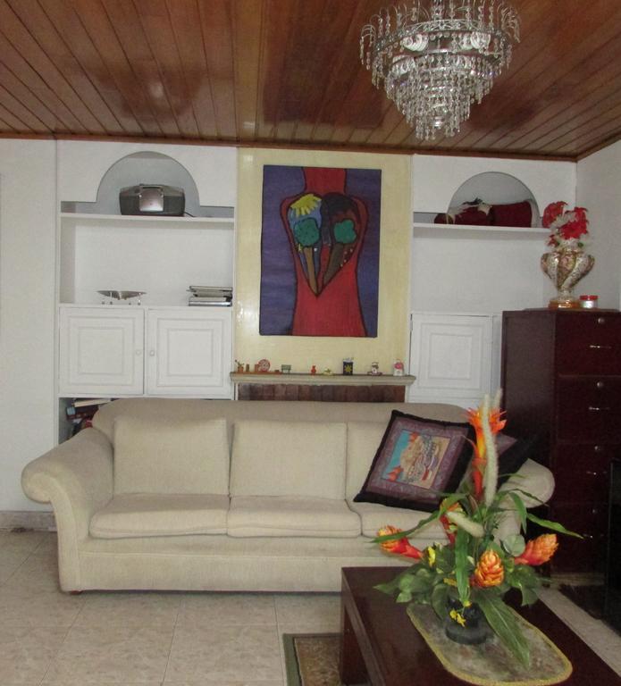 Maison d'hôtes Casa De Huespedes Shalom Victoria à Bogotá Extérieur photo