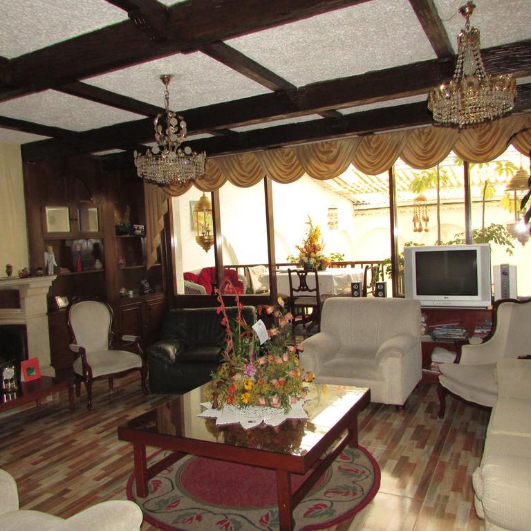 Maison d'hôtes Casa De Huespedes Shalom Victoria à Bogotá Extérieur photo
